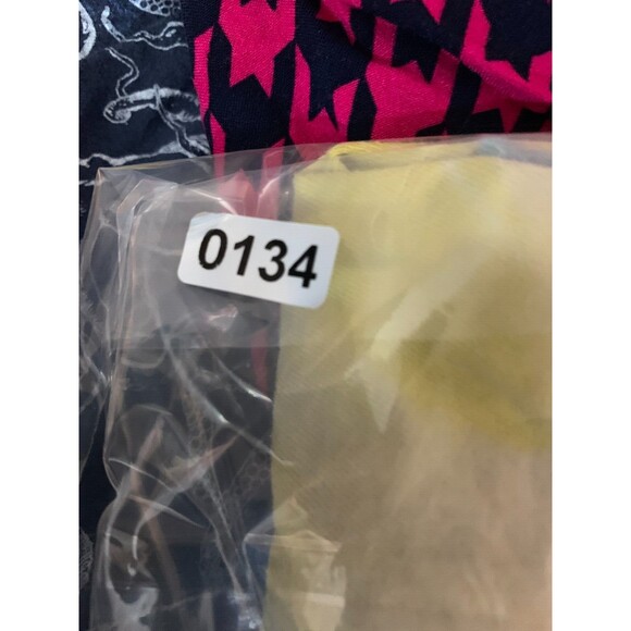 2019 Viacom MTV 1981 New York City Music Television Tie-Dye Graphic Shirt Swirl - Picture 7 of 7